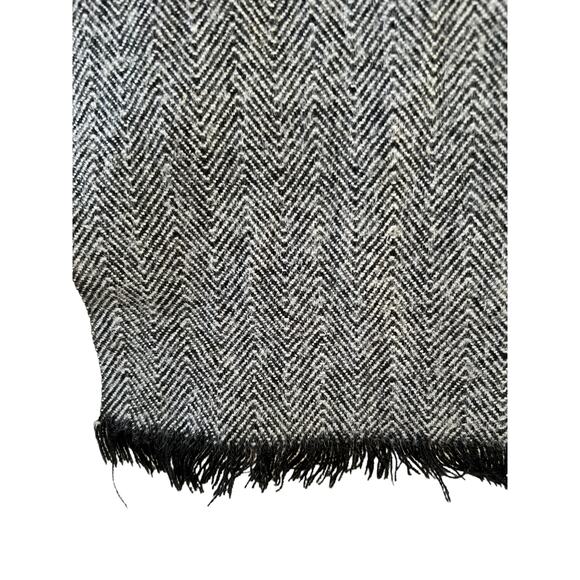 J Crew Scarf Black White Herringbone Print - Picture 4 of 6